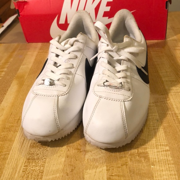 Nike’s - Picture 3 of 5